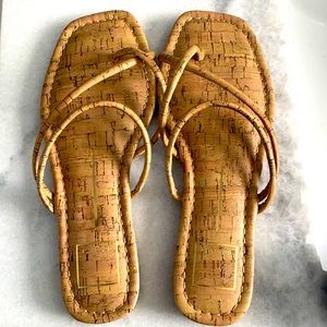 Dolce Vita sandals color:Cork. Size 8